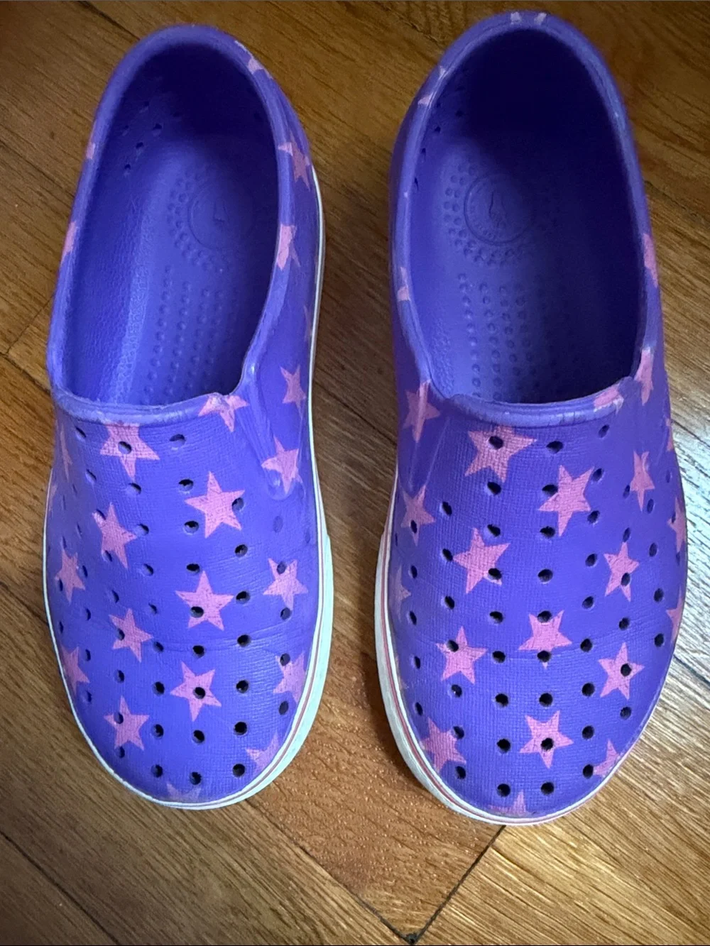 Native Kids Purple Slip-On Water Shoes with Pink Stars